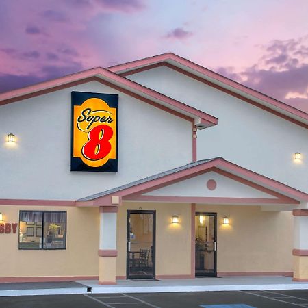 Super 8 By Wyndham Douglas Bagian luar foto